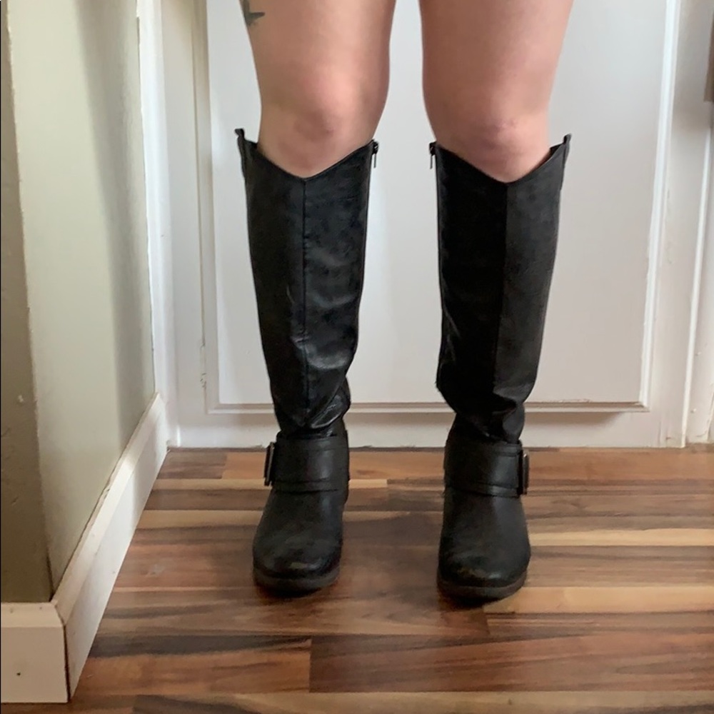 Levity Buckle Boots